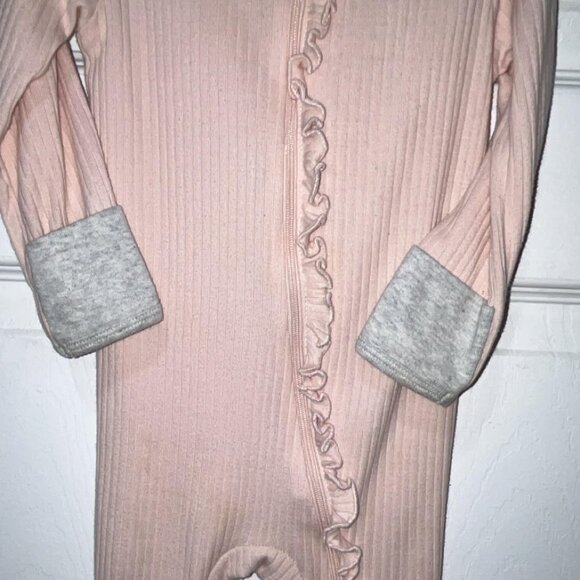 New Pink and Grey Cloud Island Pjs 6 - 9 Months NWOT - Picture 2 of 7